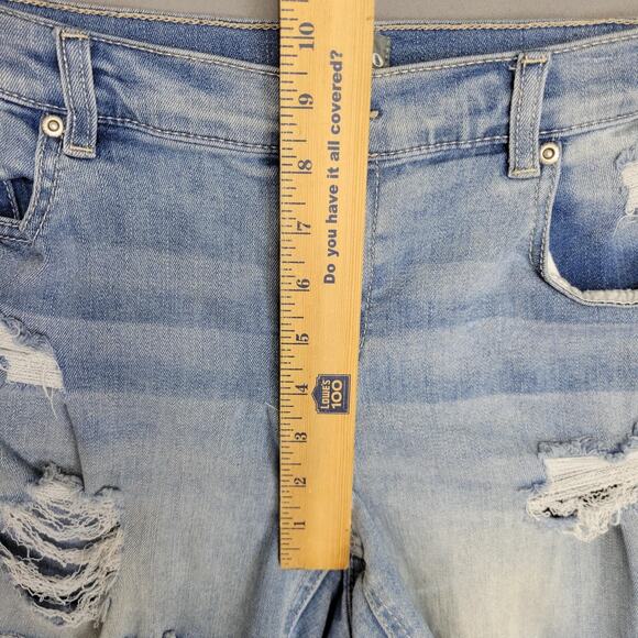 Soho Shorts Womens 10 Blue Denim Distressed Thrashed Raw Hem Ripped - Picture 5 of 11